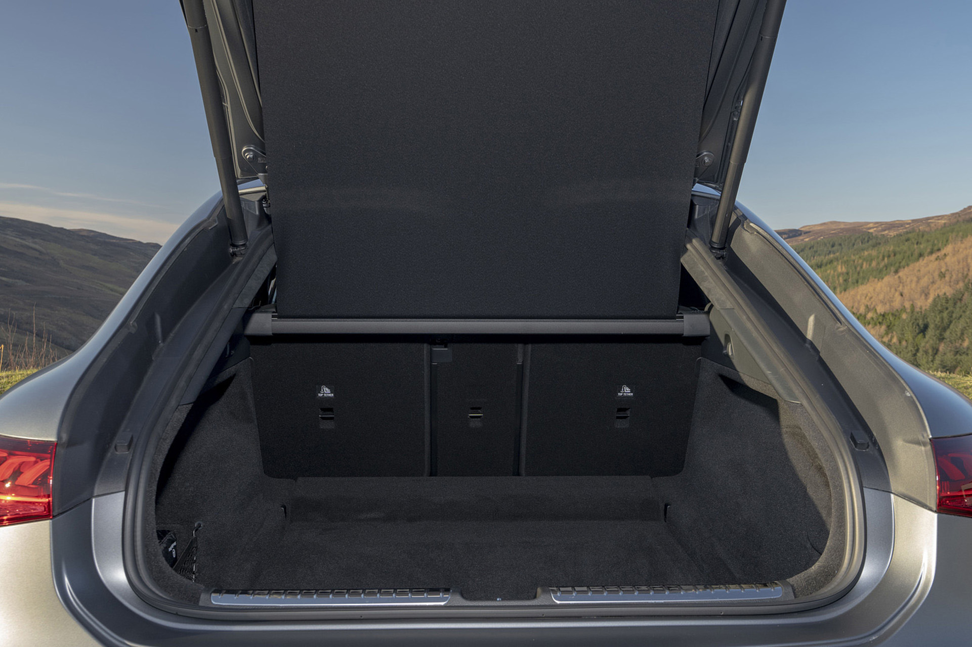 Download 2022 Mercedes-AMG EQS 53 4Matic+ - UK version - Trunk HD Wallpaper 1921x1280 #64