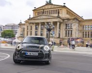 2022 Mini Cooper SE Resolute Edition - Front Wallpaper 190x150