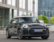 2022 Mini Cooper SE Resolute Edition - Front Wallpaper 190x150