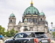 2022 Mini Cooper SE Resolute Edition - Rear Three-Quarter Wallpaper 190x150