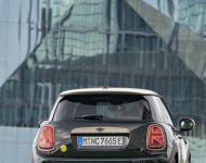 2022 Mini Cooper SE Resolute Edition - Rear Wallpaper 190x150