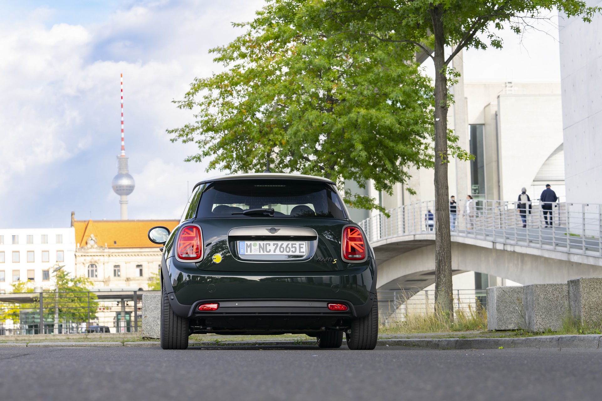 Download 2022 Mini Cooper SE Resolute Edition - Rear HD Wallpaper 1921x1280 #70