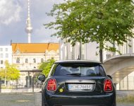 2022 Mini Cooper SE Resolute Edition - Rear Wallpaper 190x150