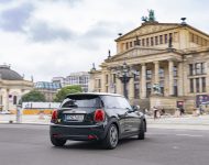 2022 Mini Cooper SE Resolute Edition - Rear Wallpaper 190x150