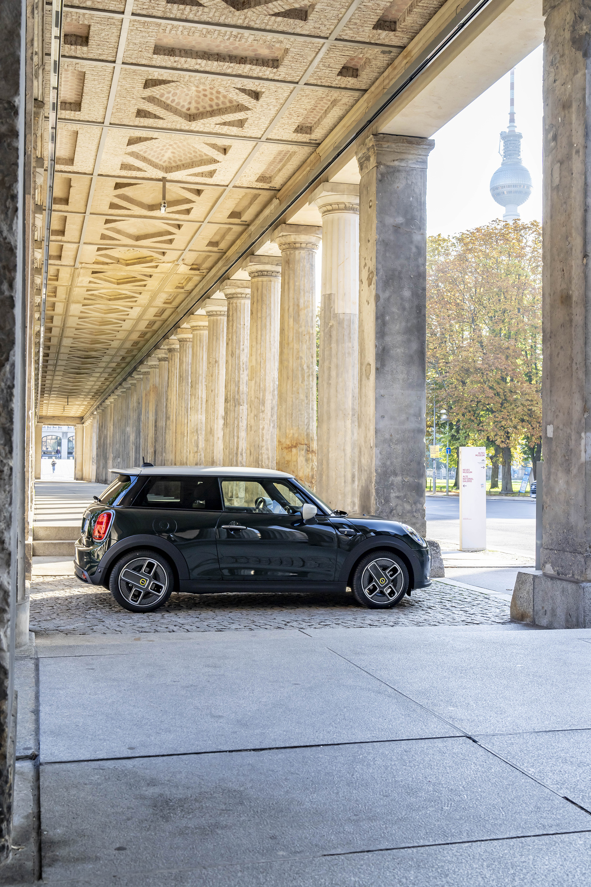 Download 2022 Mini Cooper SE Resolute Edition - Side HD Phone Wallpaper 1920x2880 #35