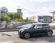 2022 Mini Cooper SE Resolute Edition - Side Wallpaper 190x150