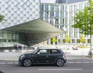 2022 Mini Cooper SE Resolute Edition - Side Wallpaper 190x150