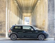 2022 Mini Cooper SE Resolute Edition - Side Wallpaper 190x150