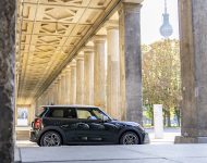 2022 Mini Cooper SE Resolute Edition - Side Wallpaper 190x150