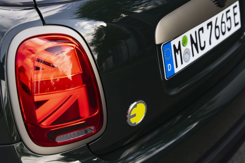 2022 Mini Cooper SE Resolute Edition - Tail Light Wallpaper 850x566 #89