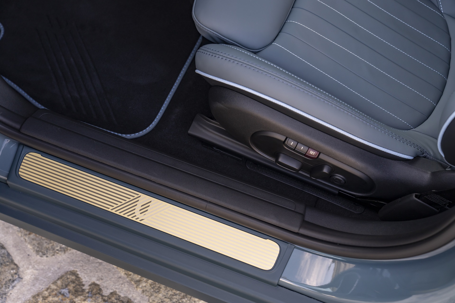 Download 2022 Mini John Cooper Works Clubman Untold Edition - Door Sill HD Wallpaper 1920x1280 #108