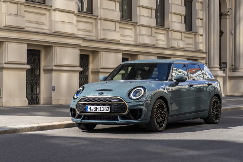 2022 Mini John Cooper Works Clubman Untold Edition - Front Three-Quarter Wallpaper 850x567 #1