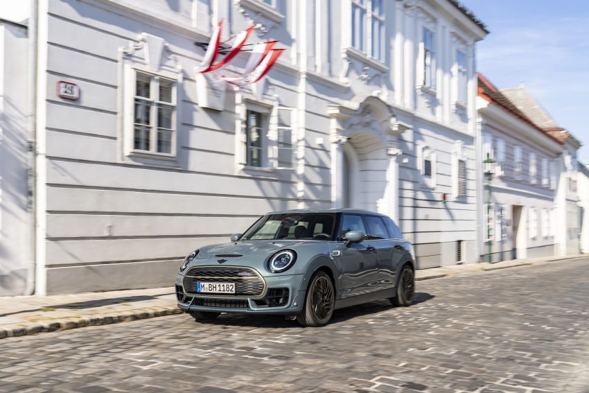 2022 Mini John Cooper Works Clubman Untold Edition - Front Three-Quarter Wallpaper 850x567 #24