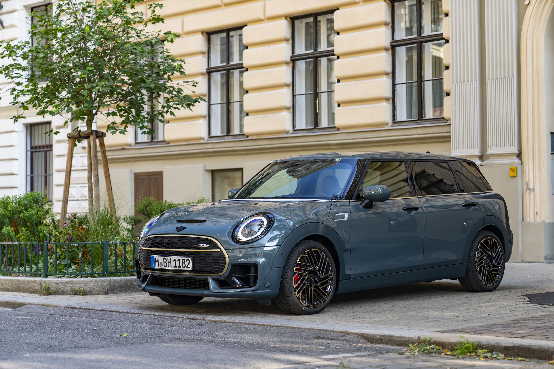 Download 2022 Mini John Cooper Works Clubman Untold Edition - Front Three-Quarter HD Wallpaper 1920x1280 #39