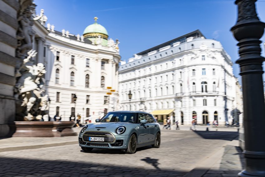 2022 Mini John Cooper Works Clubman Untold Edition - Front Three-Quarter Wallpaper 850x567 #68