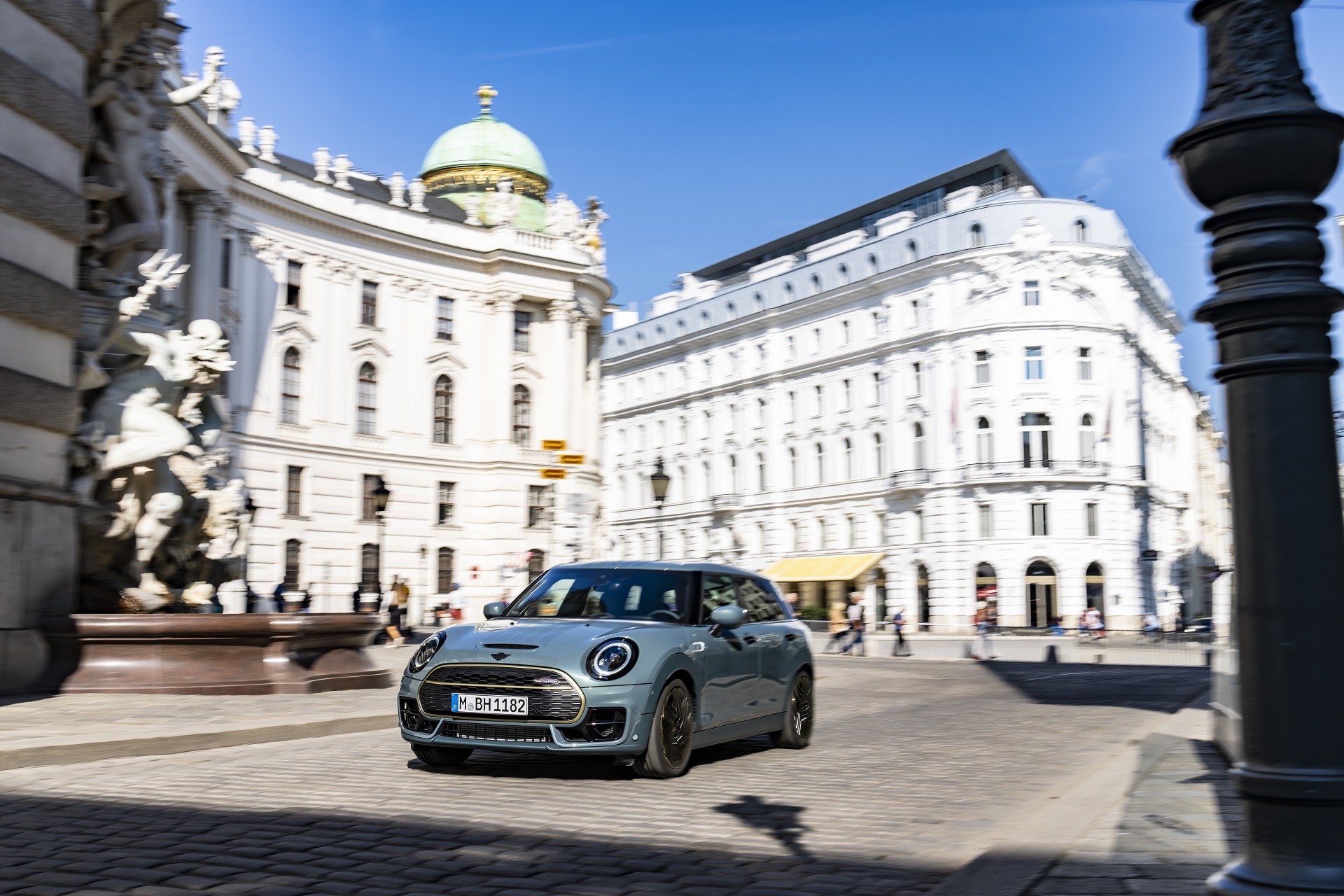 Download 2022 Mini John Cooper Works Clubman Untold Edition - Front Three-Quarter HD Wallpaper 1920x1280 #68