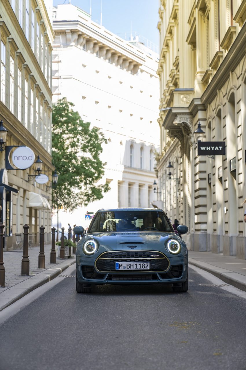 2022 Mini John Cooper Works Clubman Untold Edition - Front Phone Wallpaper 850x1275 #12