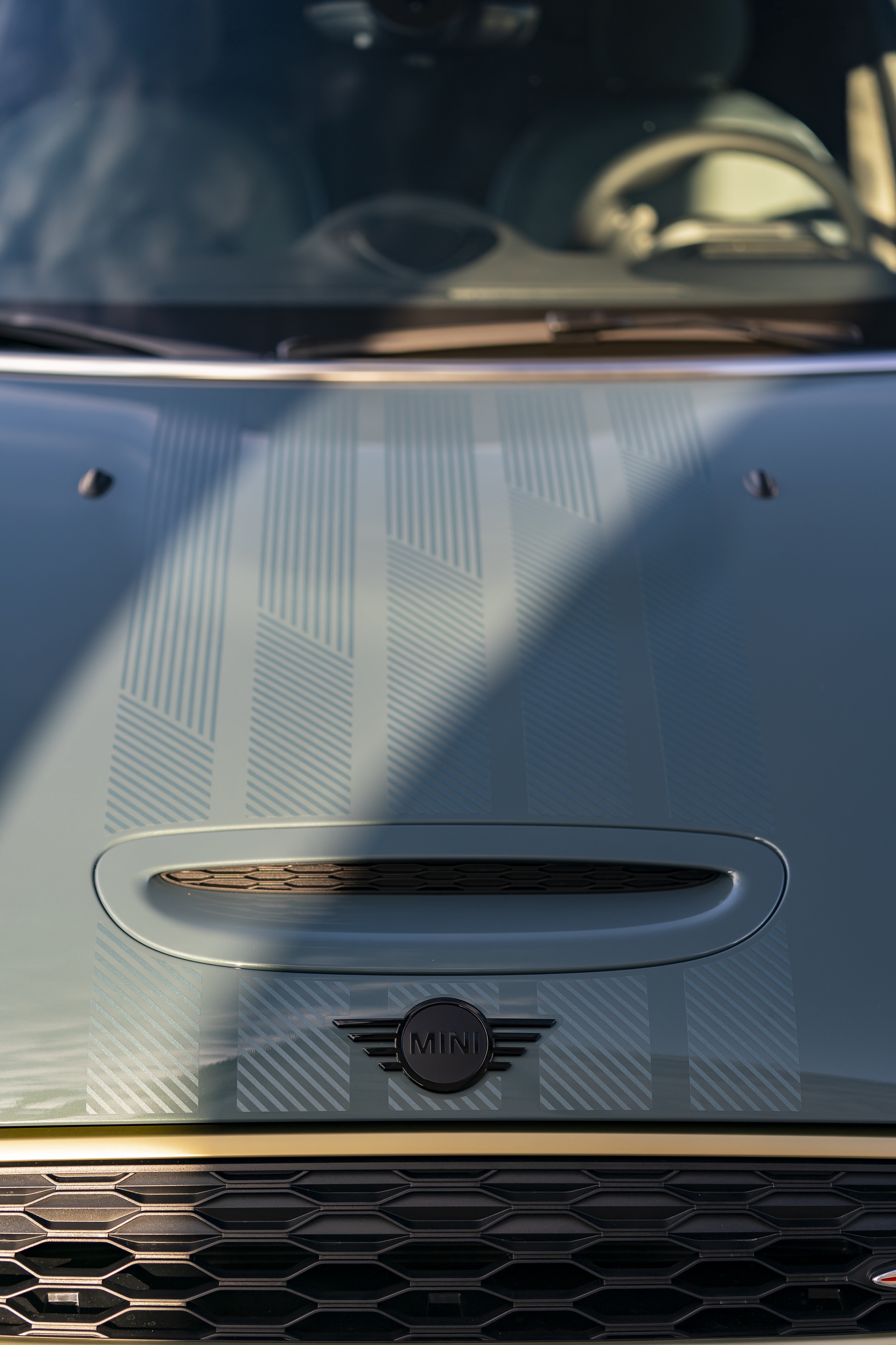 Download 2022 Mini John Cooper Works Clubman Untold Edition - Hood HD Phone Wallpaper 1920x2880 #78