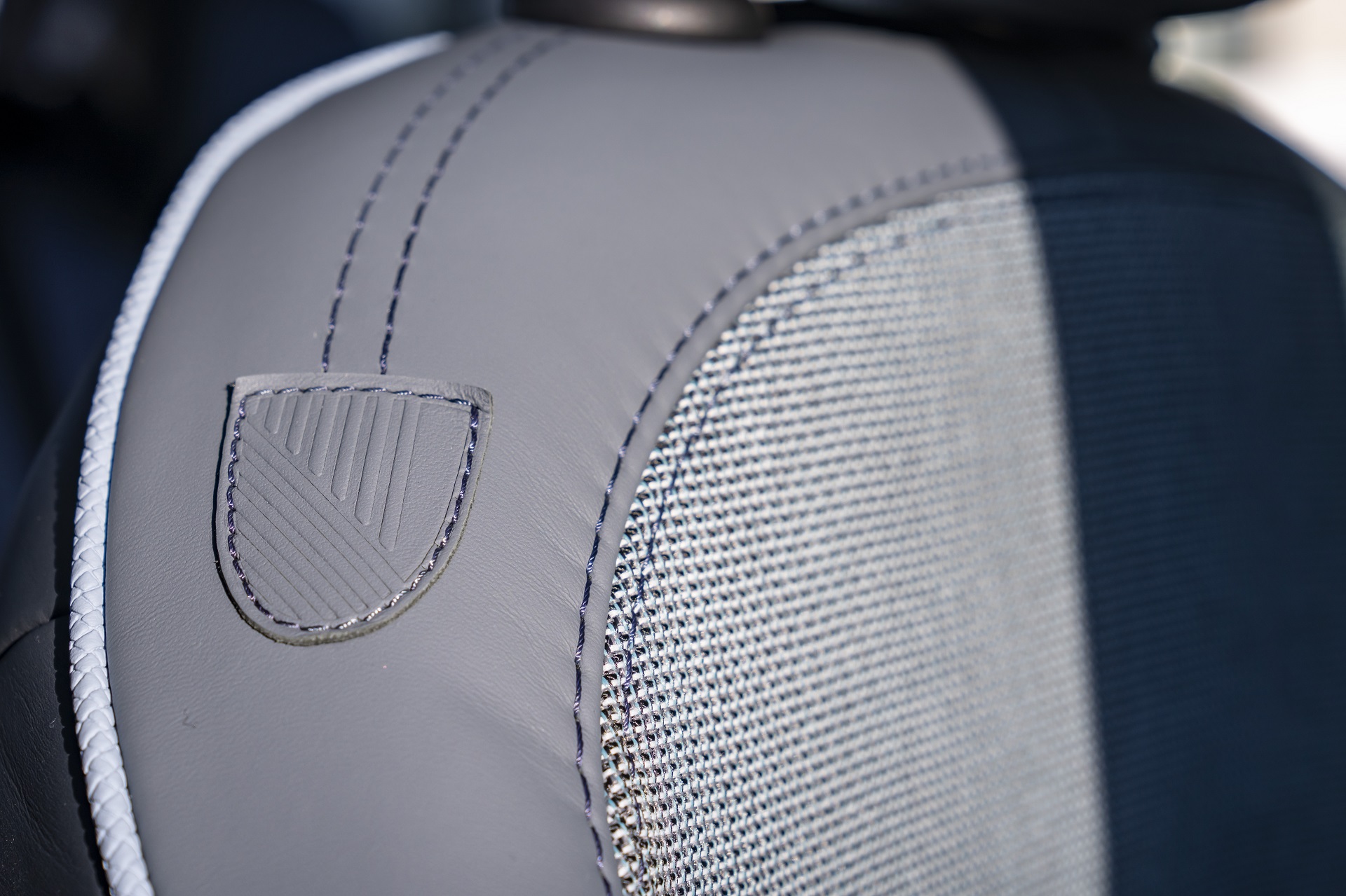 Download 2022 Mini John Cooper Works Clubman Untold Edition - Interior, Detail HD Wallpaper 1920x1279 #125