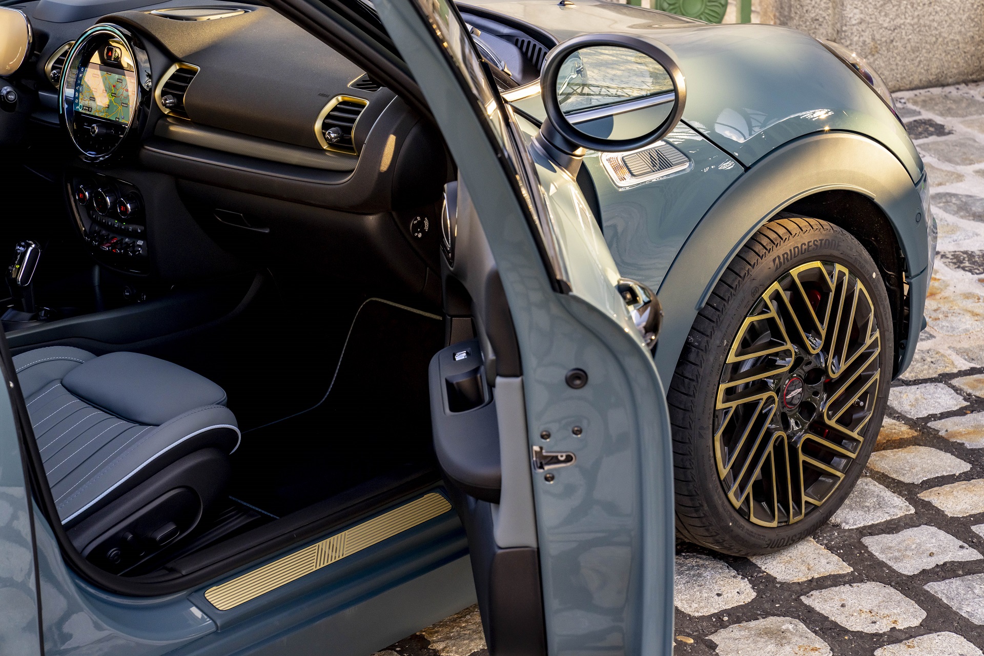 Download 2022 Mini John Cooper Works Clubman Untold Edition - Interior HD Wallpaper 1920x1280 #87