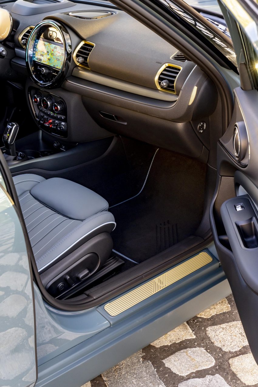 2022 Mini John Cooper Works Clubman Untold Edition - Interior Phone Wallpaper 850x1275 #88