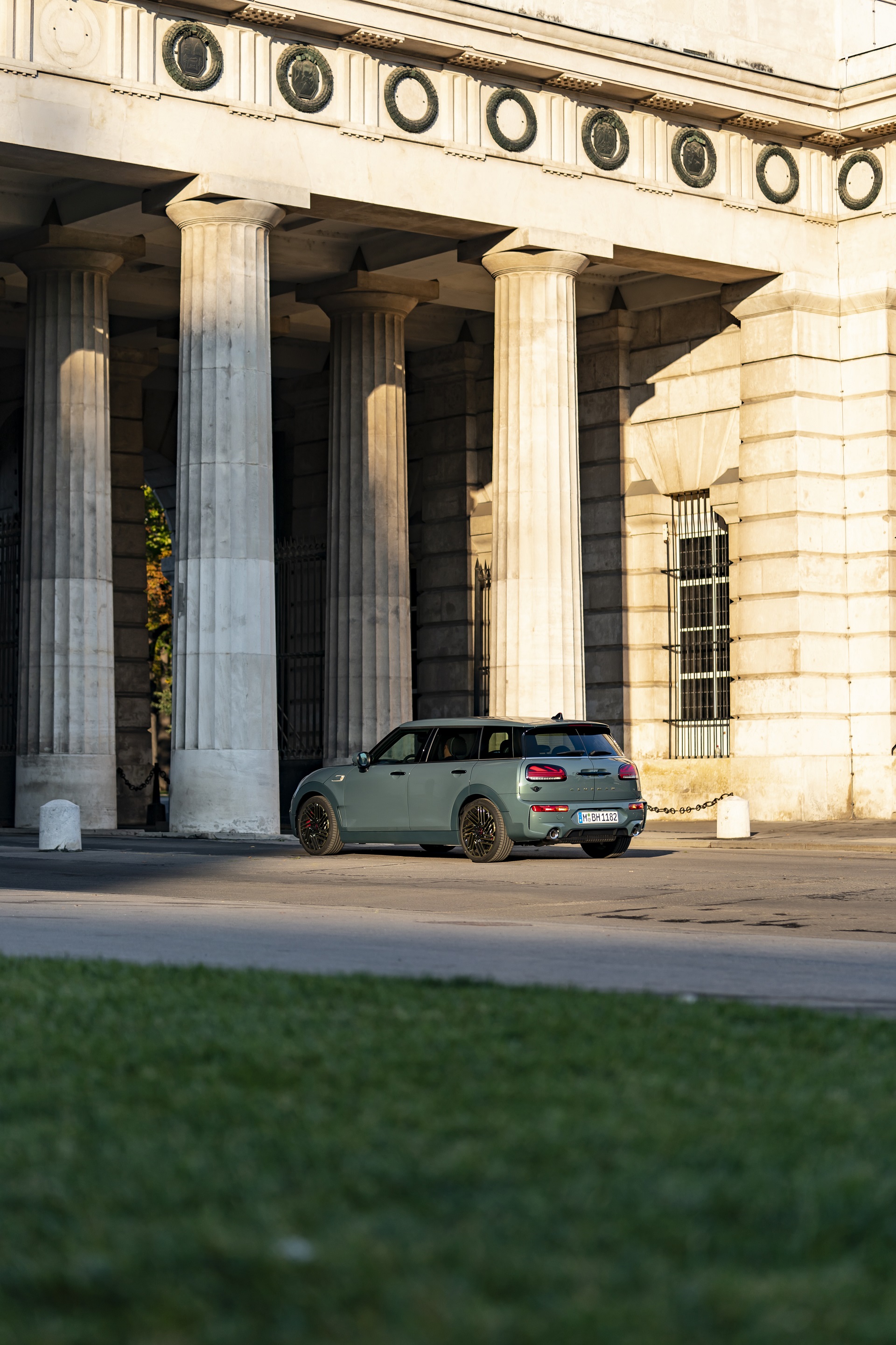 Download 2022 Mini John Cooper Works Clubman Untold Edition - Rear Three-Quarter HD Phone Wallpaper 1920x2880 #51