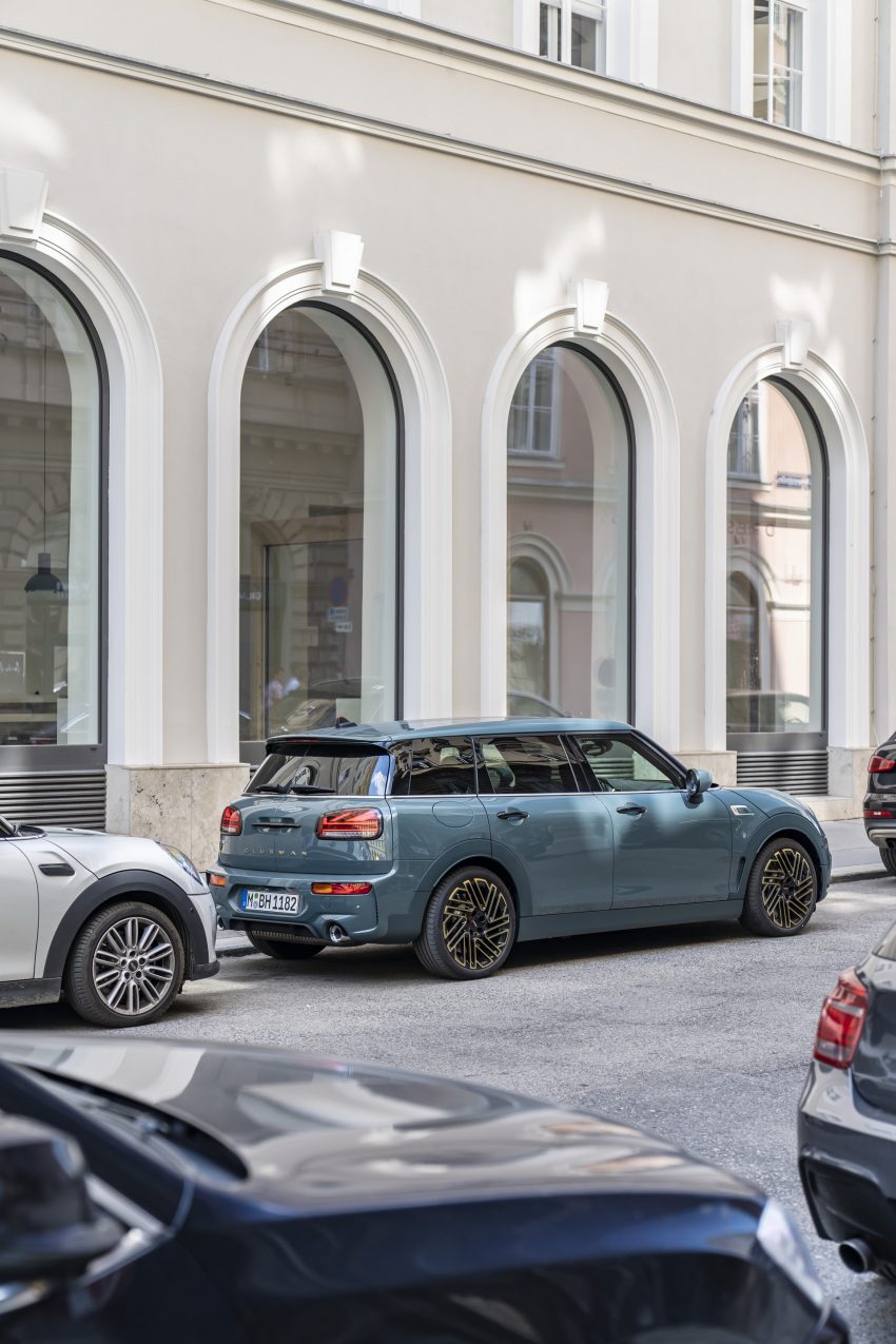 2022 Mini John Cooper Works Clubman Untold Edition - Rear Three-Quarter Phone Wallpaper 850x1275 #16