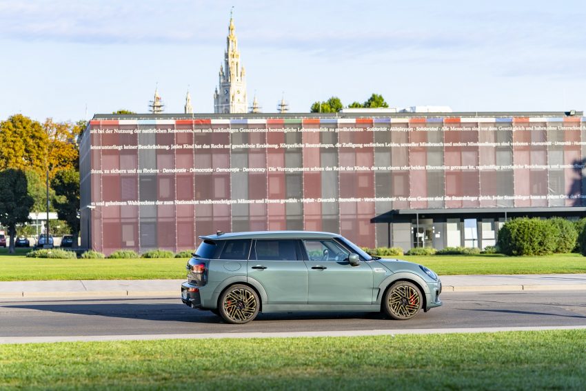 2022 Mini John Cooper Works Clubman Untold Edition - Side Wallpaper 850x567 #58