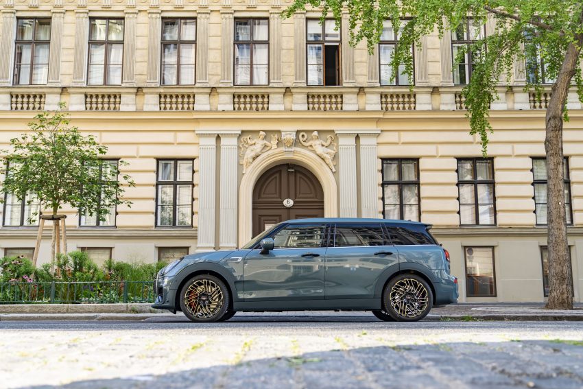 2022 Mini John Cooper Works Clubman Untold Edition - Side Wallpaper 850x567 #44