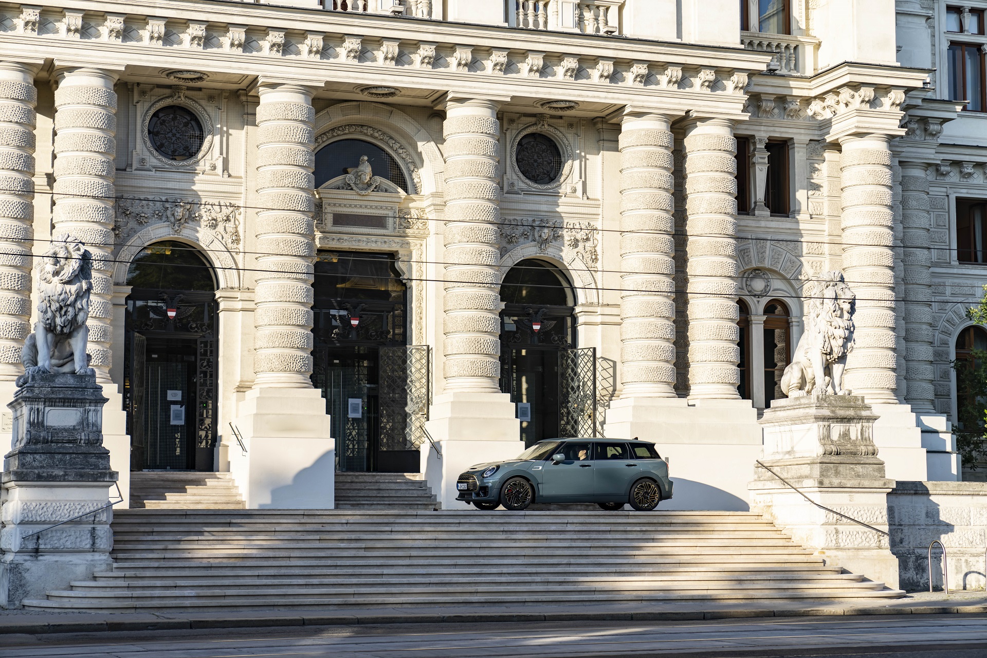 Download 2022 Mini John Cooper Works Clubman Untold Edition - Side HD Wallpaper 1920x1280 #70