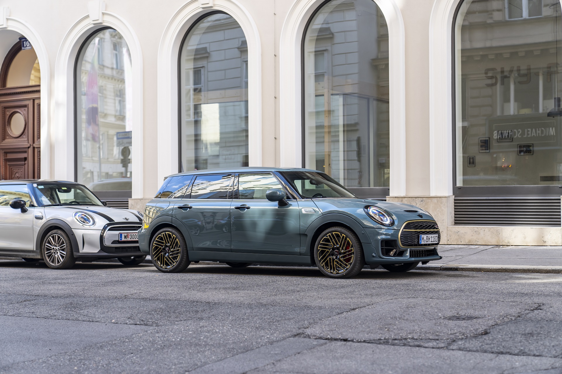 Download 2022 Mini John Cooper Works Clubman Untold Edition - Side HD Wallpaper 1920x1280 #19