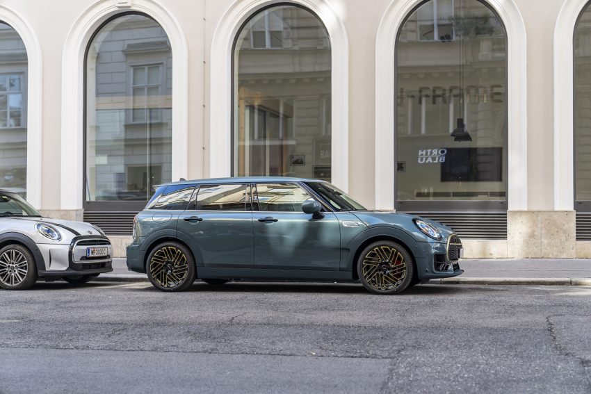 2022 Mini John Cooper Works Clubman Untold Edition - Side Wallpaper 850x567 #20