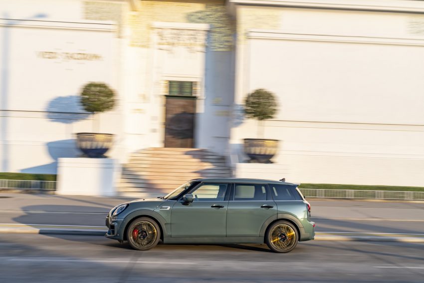 2022 Mini John Cooper Works Clubman Untold Edition - Side Wallpaper 850x567 #32
