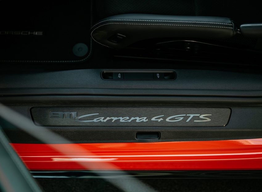 2022 Porsche 911 Carrera 4 GTS - Door Sill Wallpaper 850x624 #55