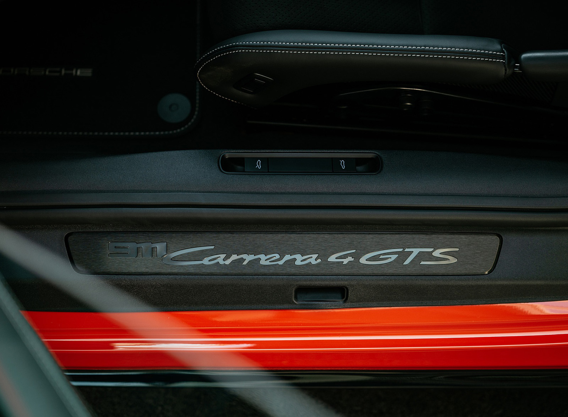 Download 2022 Porsche 911 Carrera 4 GTS - Door Sill HD Wallpaper 1920x1409 #55