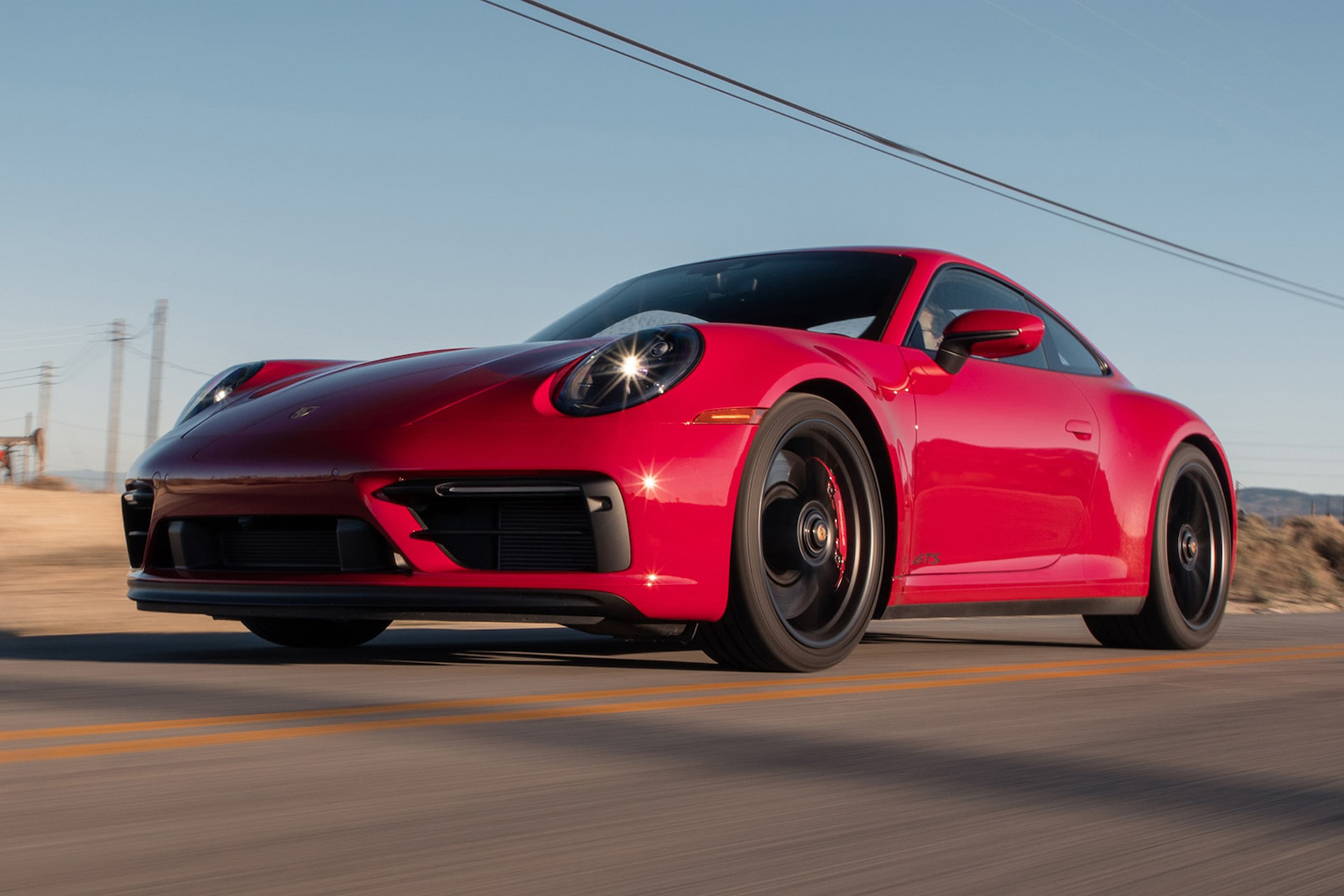 Download 2022 Porsche 911 Carrera 4 GTS - Front Three-Quarter HD Wallpaper 1920x1280 #66