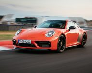 2022 Porsche 911 Carrera 4 GTS - Front Three-Quarter Wallpaper 190x150