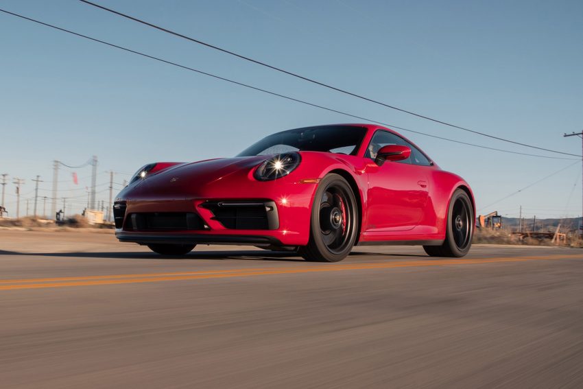 2022 Porsche 911 Carrera 4 GTS - Front Three-Quarter Wallpaper 850x567 #67