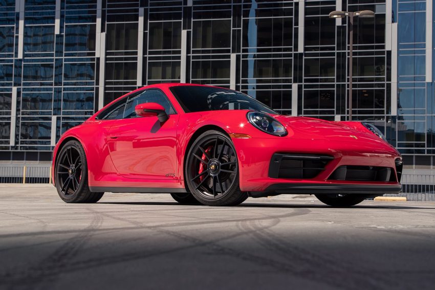 2022 Porsche 911 Carrera 4 GTS - Front Three-Quarter Wallpaper 850x567 #76