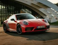 2022 Porsche 911 Carrera 4 GTS - Front Three-Quarter Wallpaper 190x150