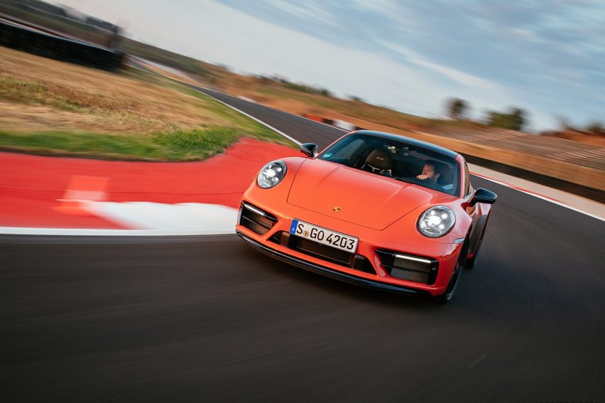 2022 Porsche 911 Carrera 4 GTS - Front Wallpaper 850x567 #13