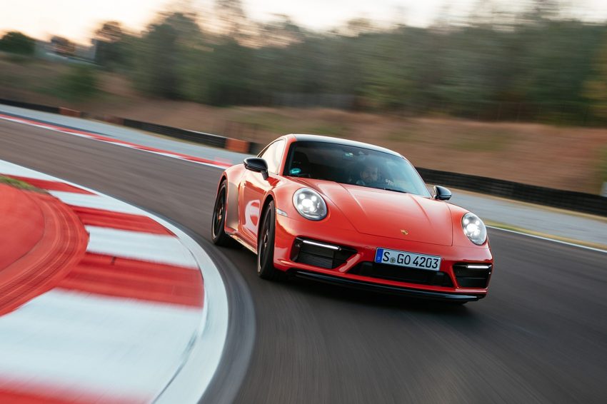 2022 Porsche 911 Carrera 4 GTS - Front Wallpaper 850x566 #18