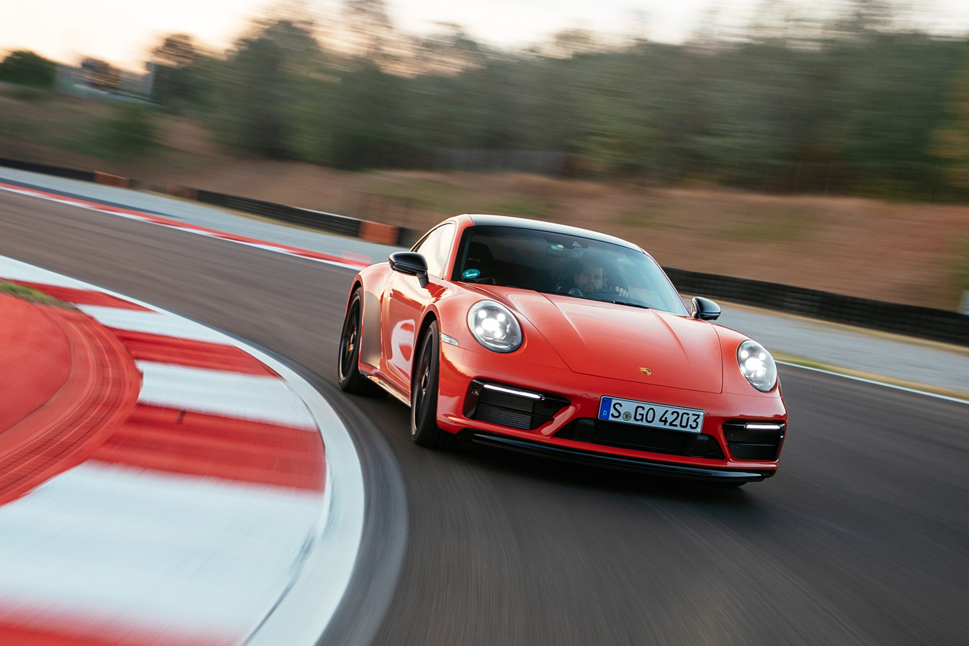 Download 2022 Porsche 911 Carrera 4 GTS - Front HD Wallpaper 1921x1280 #18