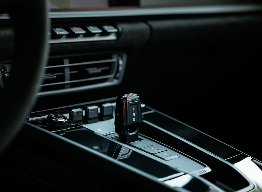 2022 Porsche 911 Carrera 4 GTS - Interior, Detail Wallpaper 850x624 #62