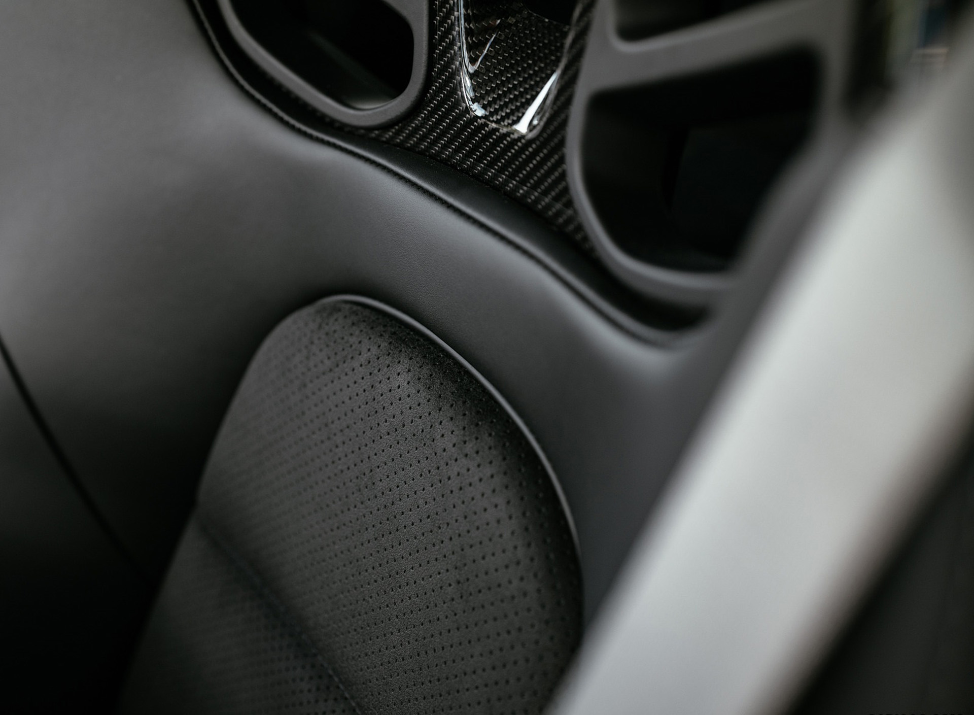 Download 2022 Porsche 911 Carrera 4 GTS - Interior, Seats HD Wallpaper 1920x1409 #63