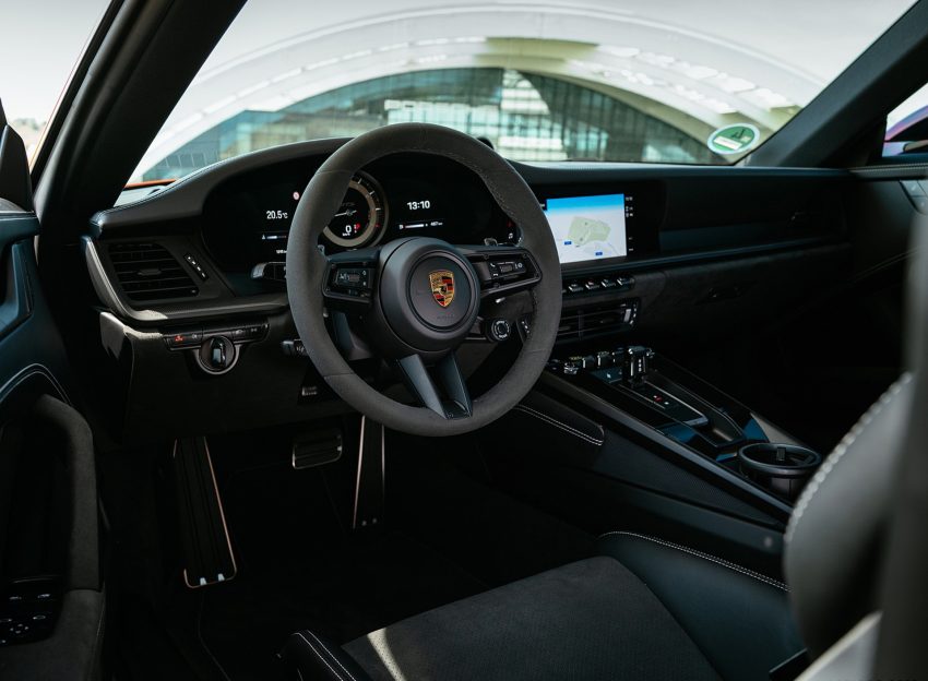 2022 Porsche 911 Carrera 4 GTS - Interior Wallpaper 850x624 #57