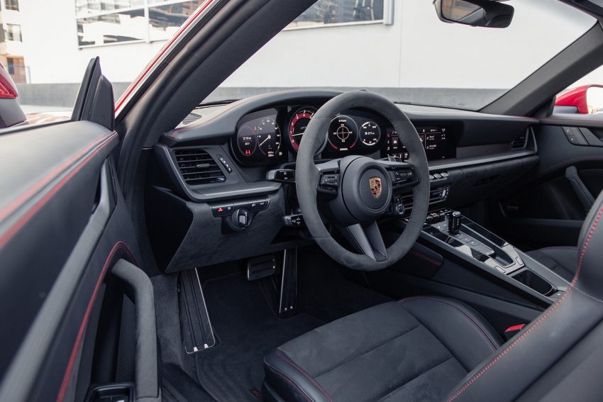 2022 Porsche 911 Carrera 4 GTS - Interior Wallpaper 850x567 #102