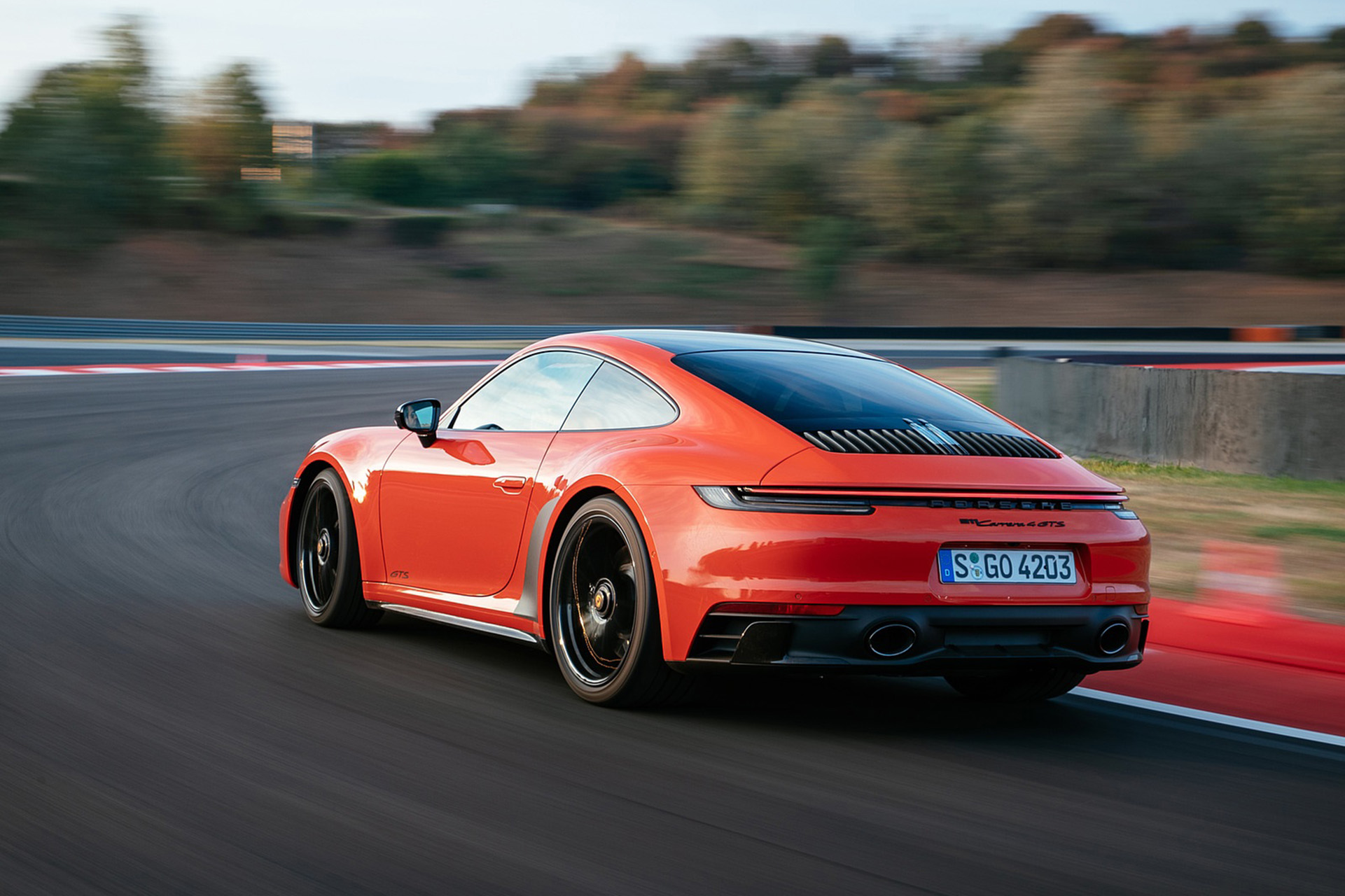 Download 2022 Porsche 911 Carrera 4 GTS - Rear Three-Quarter HD Wallpaper 1921x1280 #8