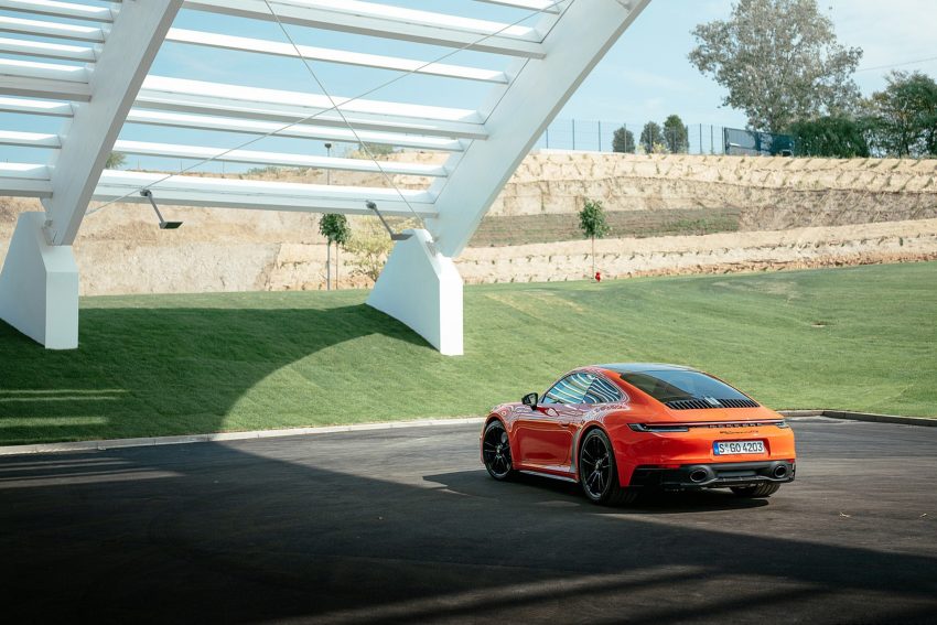 2022 Porsche 911 Carrera 4 GTS - Rear Three-Quarter Wallpaper 850x567 #44