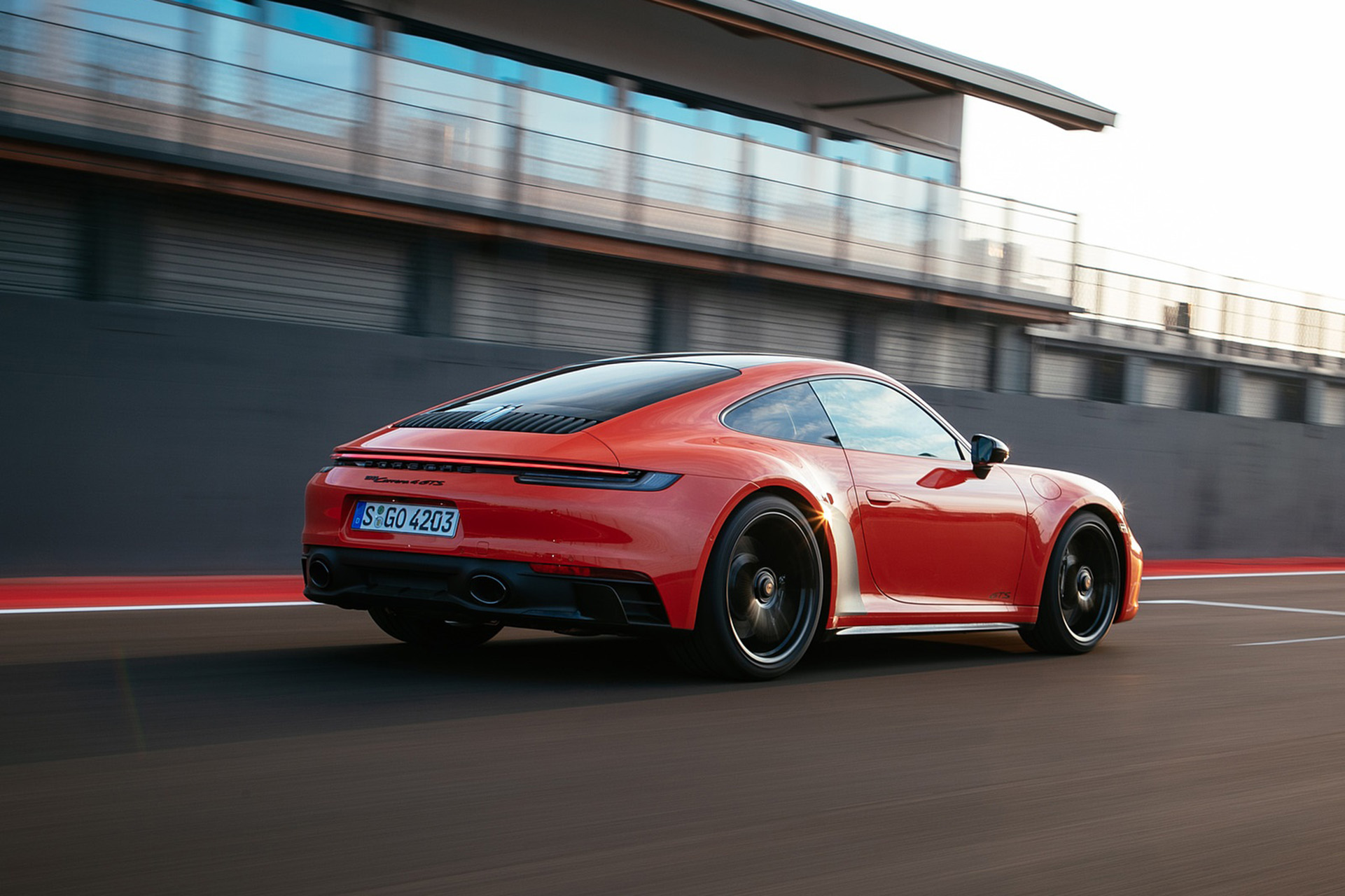 Download 2022 Porsche 911 Carrera 4 GTS - Rear Three-Quarter HD Wallpaper 1921x1280 #28